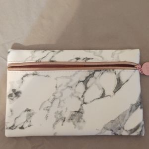 Ipsy makeup bag